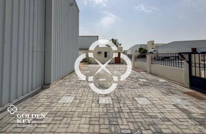 Warehouse - Studio - 1 Bathroom for rent in East Industrial Street - Birkat Al Awamer - Al Wakra
