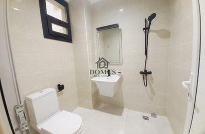 Apartment - 2 Bedrooms - 3 Bathrooms for rent in Thabit Bin Zaid Street - Al Mansoura - Doha