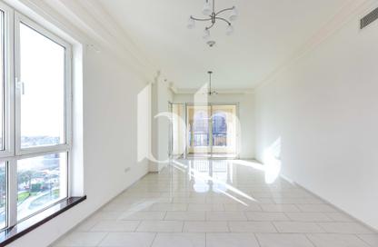 Apartment - 1 Bedroom - 2 Bathrooms for rent in Viva West - Viva Bahriyah - The Pearl Island - Doha