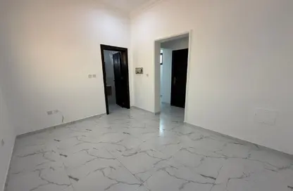 Compound - 1 Bathroom for rent in Souk Al gharaffa - Al Gharrafa - Doha