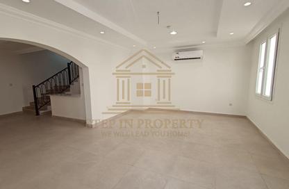 مجمع سكني - 6 غرف نوم - 6 حمامات للايجار في شارع الوعب - الوعب - الدوحة