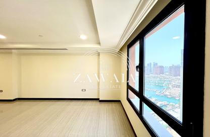 Apartment - 1 Bedroom - 2 Bathrooms for rent in East Porto Drive - Porto Arabia - The Pearl Island - Doha