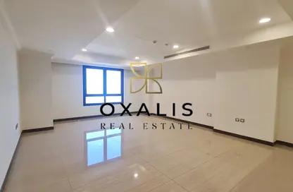 Apartment - 2 Bedrooms - 2 Bathrooms for rent in East Porto Drive - Porto Arabia - The Pearl Island - Doha