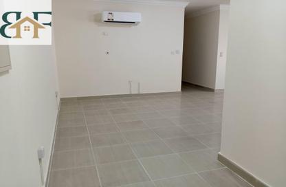 Apartment - 3 Bedrooms - 2 Bathrooms for rent in Al Nasr Street - Al Nasr - Doha