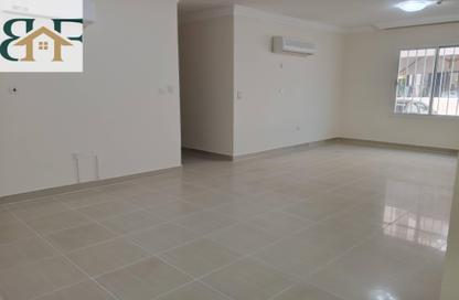 Apartment - 3 Bedrooms - 2 Bathrooms for rent in Al Nasr Street - Al Nasr - Doha