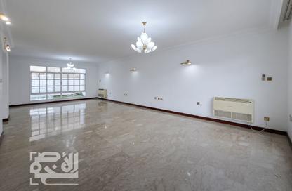 Apartment - 4 Bedrooms - 2 Bathrooms for rent in Salwa Road - Doha
