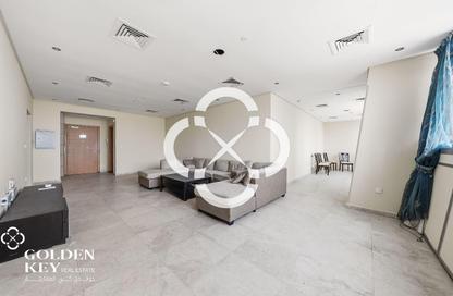 Apartment - 3 Bedrooms - 4 Bathrooms for rent in Zig Zag Tower B - Zig Zag Towers - West Bay - Doha