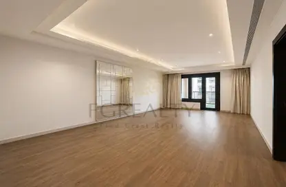 Apartment - 1 Bedroom - 2 Bathrooms for sale in West Porto Drive - Porto Arabia - The Pearl Island - Doha