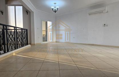 مجمع سكني - 3 غرف نوم - 2 حمامات للايجار في شارع  بو هامو - أبو هامور - الدوحة