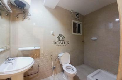 Apartment - 2 Bedrooms - 2 Bathrooms for rent in Hiteen Street - Al Muntazah - Doha
