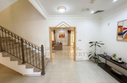 مجمع سكني - 3 - 4 للايجار في شارع الوعب - الوعب - الدوحة