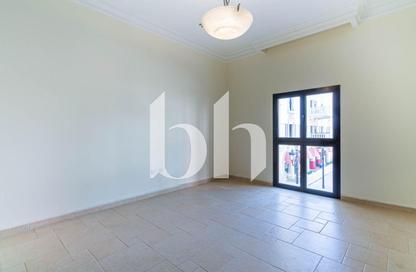 Apartment - 2 Bedrooms - 3 Bathrooms for rent in Carnaval - Qanat Quartier - The Pearl Island - Doha