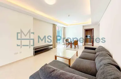 Apartment - 2 Bedrooms - 3 Bathrooms for rent in Viva West - Viva Bahriyah - The Pearl Island - Doha