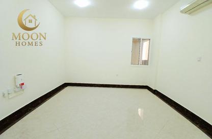 Apartment - 2 - 2 for rent in Al Mansoura - Al Mansoura - Doha