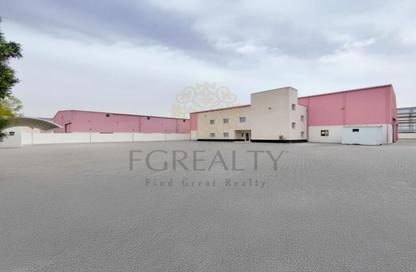 Warehouse - Studio - 3 Bathrooms for sale in Industrial Area 4 - Industrial Area - Industrial Area - Doha