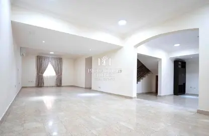 فيلا - 4 غرف نوم - 4 حمامات للايجار في السودان - السودان - الدوحة