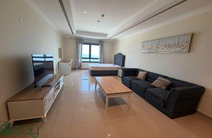 Apartment - Studio - 1 for rent in West Porto Drive - Porto Arabia - The Pearl Island - Doha