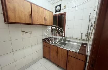 Apartment - 2 Bedrooms - 1 Bathroom for rent in Old Al Ghanim - Al Ghanim - Doha