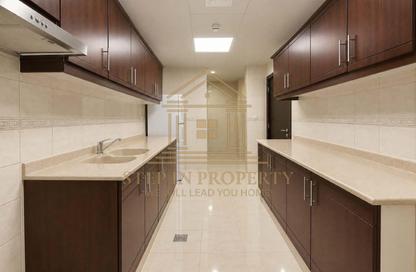 Apartment - 2 - 3 for rent in West Bay Tower - West Bay - West Bay - Doha