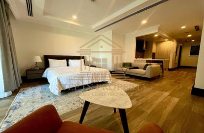 Apartment - Studio - 1 Bathroom for rent in Viva West - Viva Bahriyah - The Pearl Island - Doha