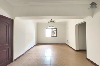 شقة - 2 غرف نوم - 2 حمامات للايجار في شارع انس - فريج بن محمود الشمالي - فريج بن محمود - الدوحة