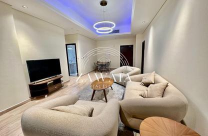 Apartment - 2 Bedrooms - 3 Bathrooms for rent in Giardino Apartments - The Pearl Island - Doha