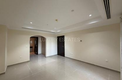 Apartment - 1 Bedroom - 2 Bathrooms for rent in One Porto Arabia - Porto Arabia - The Pearl Island - Doha