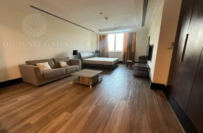 Apartment - Studio - 1 Bathroom for rent in Viva East - Viva Bahriyah - The Pearl Island - Doha