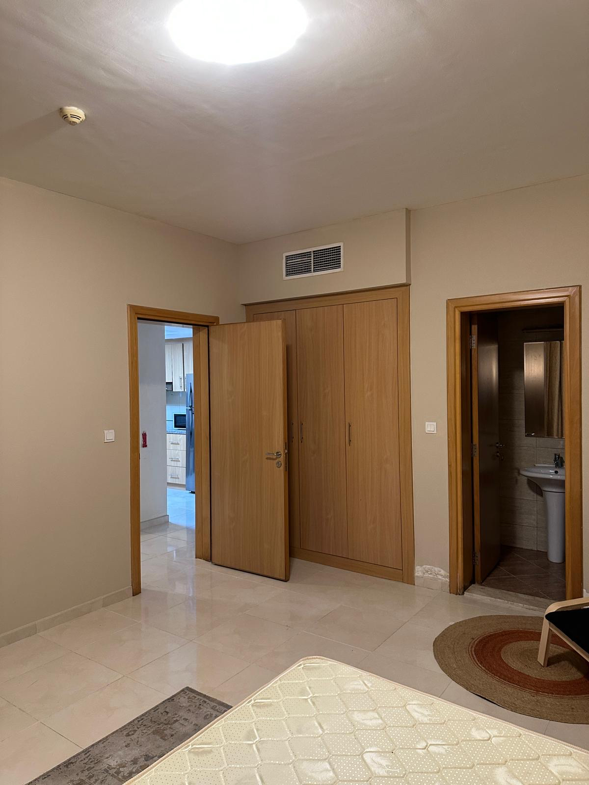 ELEGANT 1BHK FF WITH BALCONY APARTMENT thumbnail 4