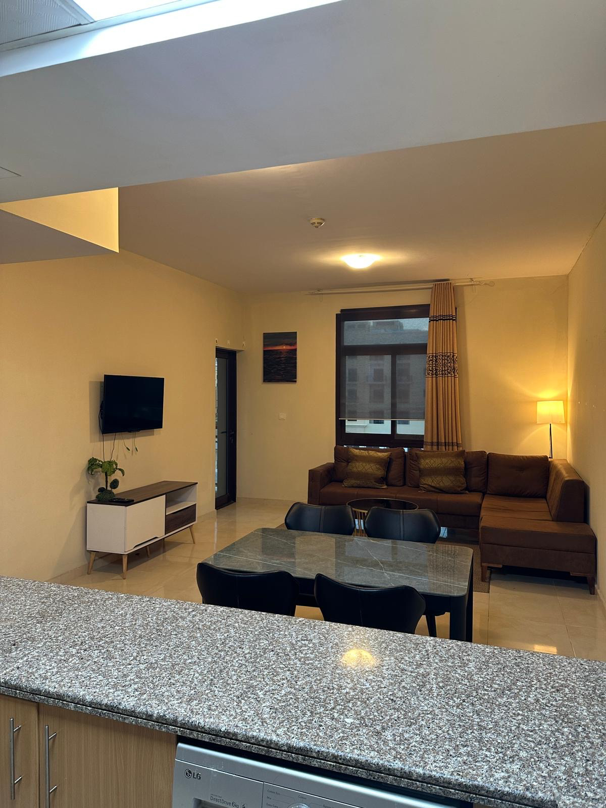 ELEGANT 1BHK FF WITH BALCONY APARTMENT thumbnail 2