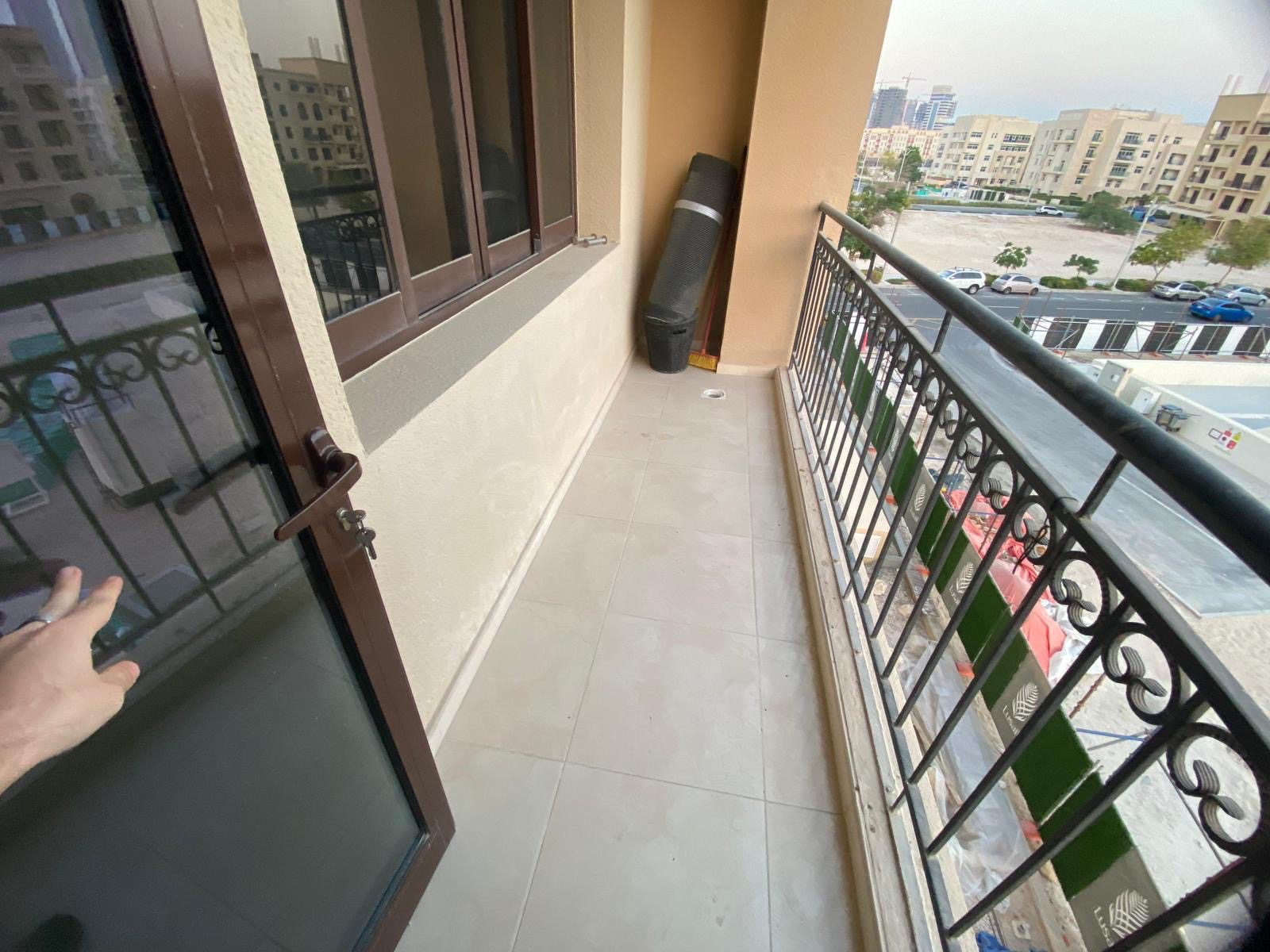 ELEGANT 1BHK FF WITH BALCONY APARTMENT thumbnail 8