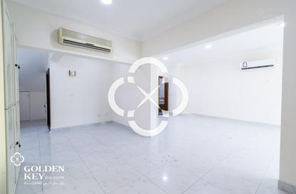 Villa - 4 Bedrooms - 4 Bathrooms for rent in Al Hanaa Street - Al Gharrafa - Doha