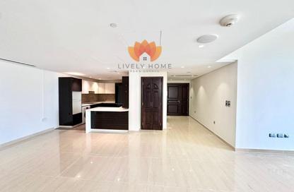 Apartment - 2 Bedrooms - 3 Bathrooms for rent in Viva East - Viva Bahriyah - The Pearl Island - Doha