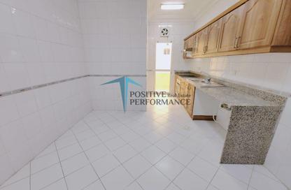 Apartment - 2 Bedrooms - 2 Bathrooms for rent in Bin Omran - Fereej Bin Omran - Doha Apartment - 2 Bedrooms - 2 Bathrooms for rent in Bin Omran - Fereej Bin Omran - Doha