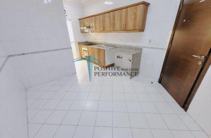 Apartment - 2 Bedrooms - 2 Bathrooms for rent in Bin Omran - Fereej Bin Omran - Doha Apartment - 2 Bedrooms - 2 Bathrooms for rent in Bin Omran - Fereej Bin Omran - Doha