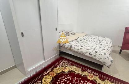 Villa - Studio - 1 Bathroom for rent in Al Gharrafa - Doha