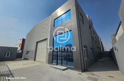 Warehouse - Studio - 4 Bathrooms for rent in East Industrial Street - Birkat Al Awamer - Al Wakra