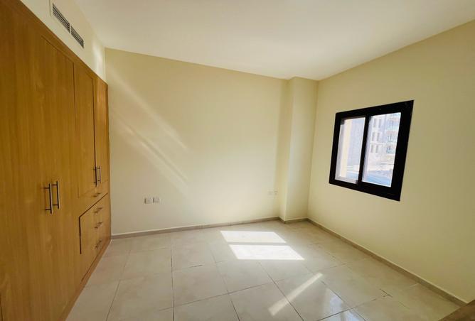 1002735 - Property Image 2