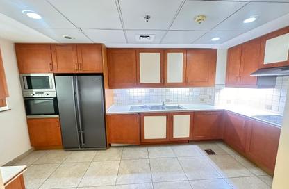 Apartment - 2 Bedrooms - 3 Bathrooms for rent in East Porto Drive - Porto Arabia - The Pearl Island - Doha