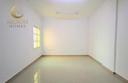 Apartment - 3 Bedrooms - 2 Bathrooms for rent in Muntazah 7 - Al Muntazah - Doha