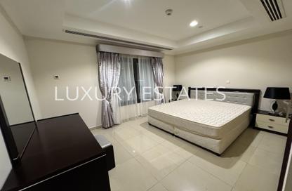 Apartment - 1 Bedroom - 2 Bathrooms for rent in West Porto Drive - Porto Arabia - The Pearl Island - Doha Apartment - 1 Bedroom - 2 Bathrooms for rent in West Porto Drive - Porto Arabia - The Pearl Island - Doha