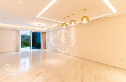 Villa - 5 - 6 for rent in Floresta Gardens - Floresta Gardens - The Pearl Island - Doha