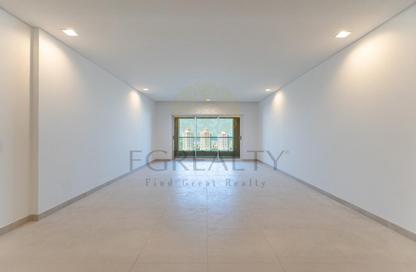 Apartment - 1 Bedroom - 2 Bathrooms for sale in Viva West - Viva Bahriyah - The Pearl Island - Doha
