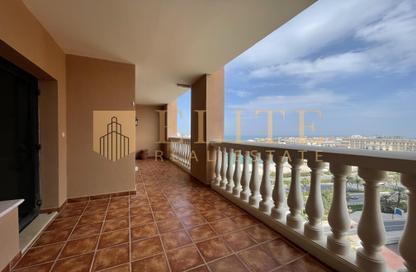 Apartment - 2 Bedrooms - 3 Bathrooms for rent in East Porto Drive - Porto Arabia - The Pearl Island - Doha