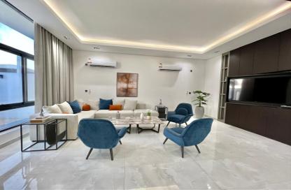 Villa - 5 Bedrooms - 7 Bathrooms for sale in Al Thumama - Al Thumama - Doha