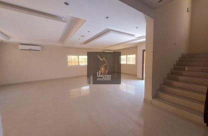 مجمع سكني - 6 غرف نوم - 5 حمامات للايجار في شارع الوعب - الوعب - الدوحة