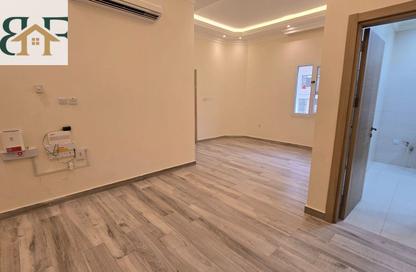 Apartment - 2 Bedrooms - 3 Bathrooms for rent in Al Mansoura - Al Mansoura - Doha