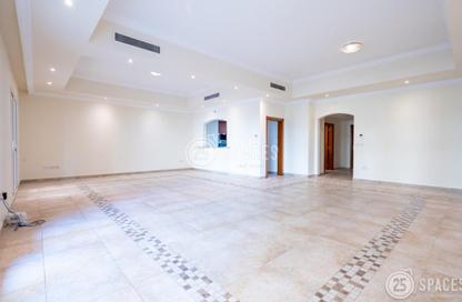 Apartment - 2 - 3 for sale in West Porto Drive - Porto Arabia - The Pearl Island - Doha Apartment - 2 - 3 for sale in West Porto Drive - Porto Arabia - The Pearl Island - Doha
