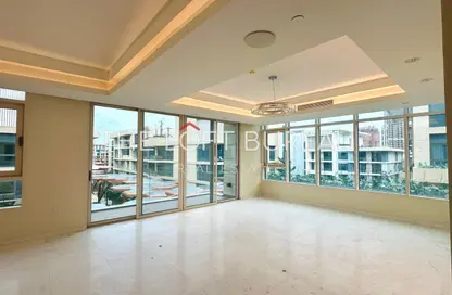 دوبلكس - 4 غرف نوم - 5 حمامات للبيع في كريستال ريزيدنس - جزيرة جيوان - جزيرة اللؤلؤة - الدوحة