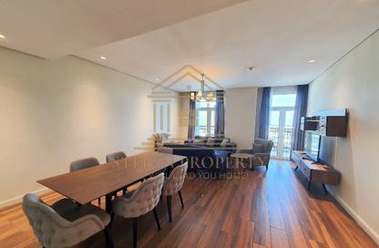 Apartment - 3 Bedrooms - 5 Bathrooms for rent in Floresta Gardens - Floresta Gardens - The Pearl Island - Doha